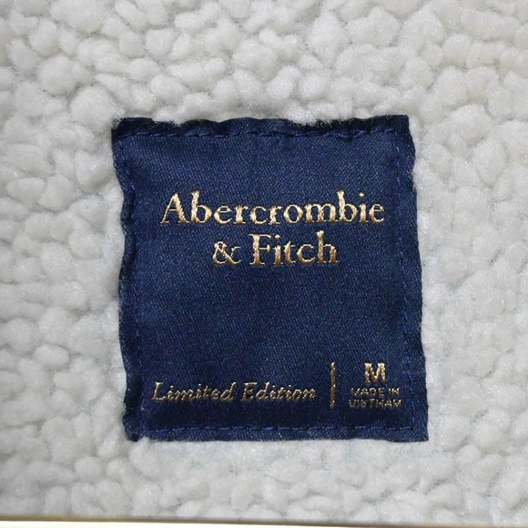 A&F Abercrombie & Fitch Denim Jacket Mens Medium Sherpa Lined Spellout - Picture 4 of 5